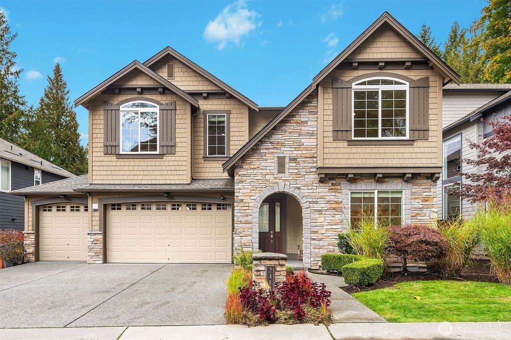 Photo of 2414 185th Place NE, Redmond, WA 98052 (MLS # 2447432)