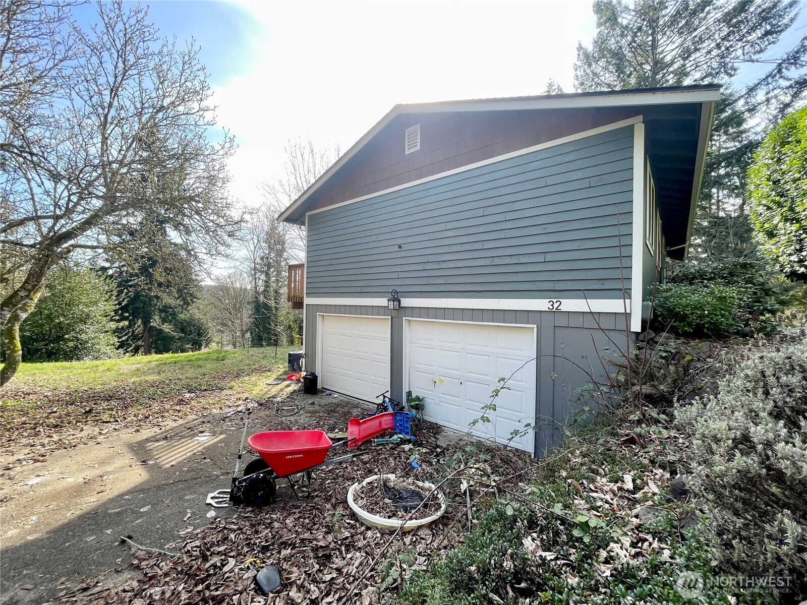 32 Madrona Place