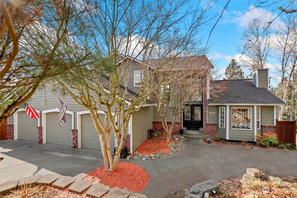 Photo of 7608 74th Drive NE, Marysville, WA 98270 (MLS # 2036197)