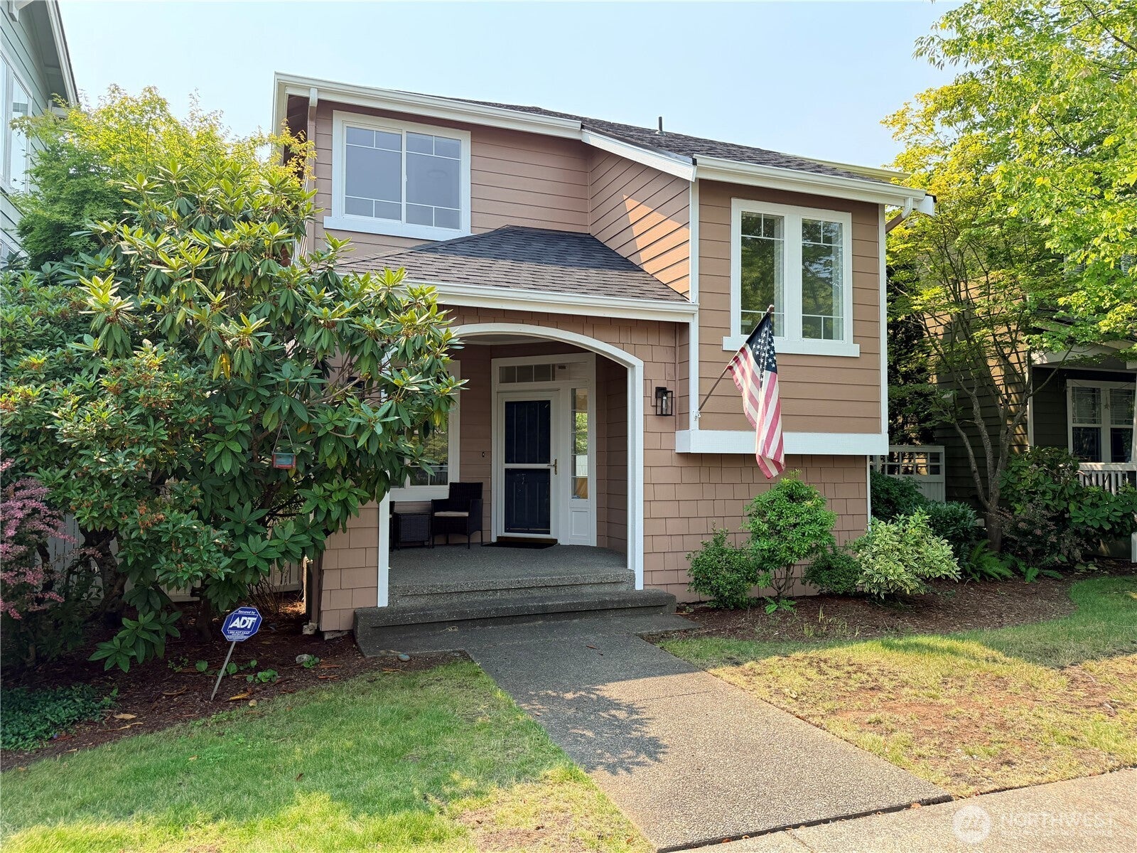 4611 NE 5th Place