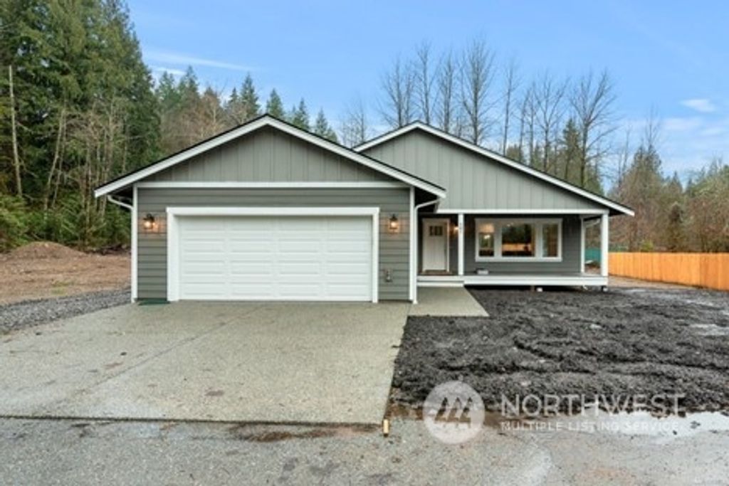 Photo of 401 Commercial Avenue, Darrington, WA 98241 (MLS # 2052041)