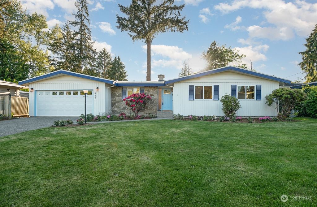 Photo of 5667 116th Ave Ave SE, Bellevue, WA 98006 (MLS # 2236667)