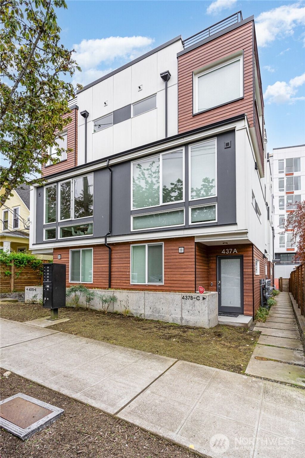 Photo of 437 NE 73rd Street #A, Seattle, WA 98115 (MLS # 2508883)