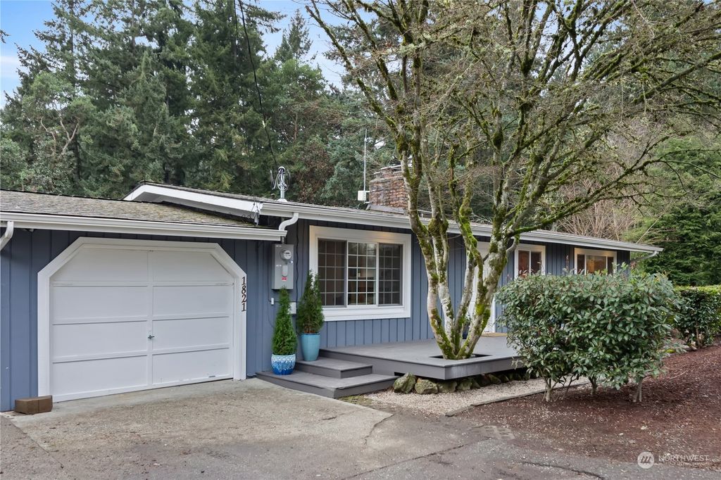 Photo of 1821 104th Avenue SE, Bellevue, WA 98004 (MLS # 2185556)