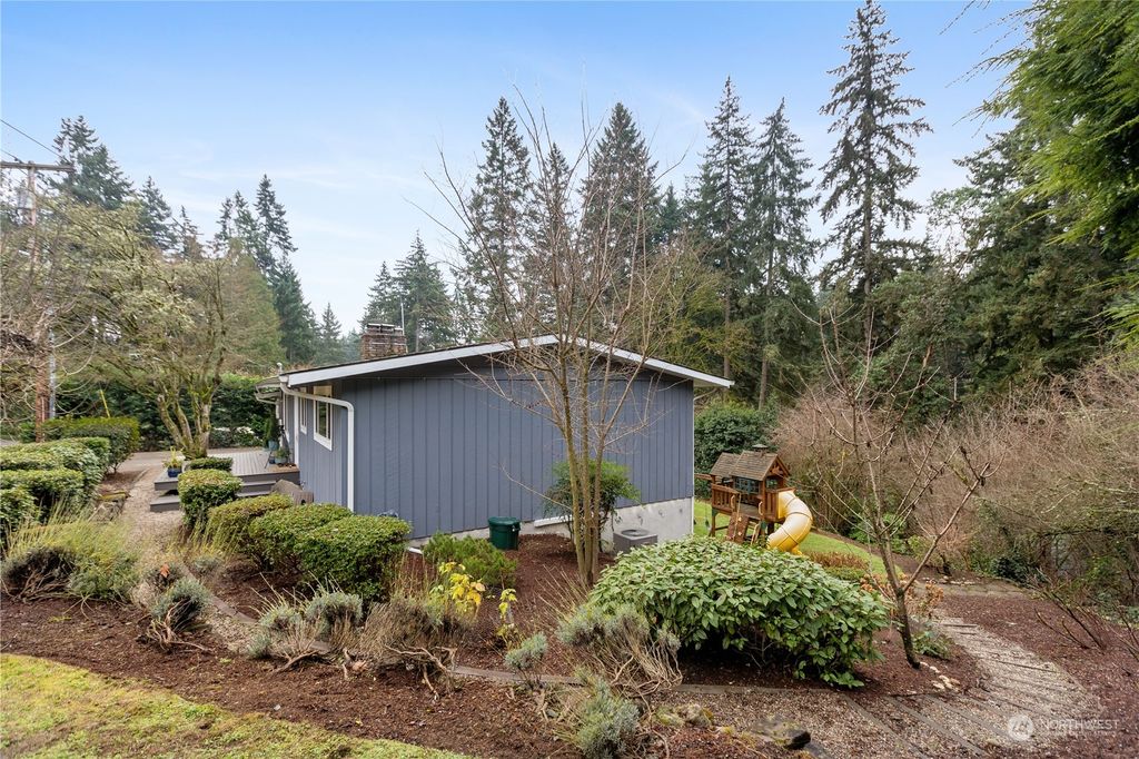 Photo of 1821 104th Avenue SE, Bellevue, WA 98004 (MLS # 2185556)