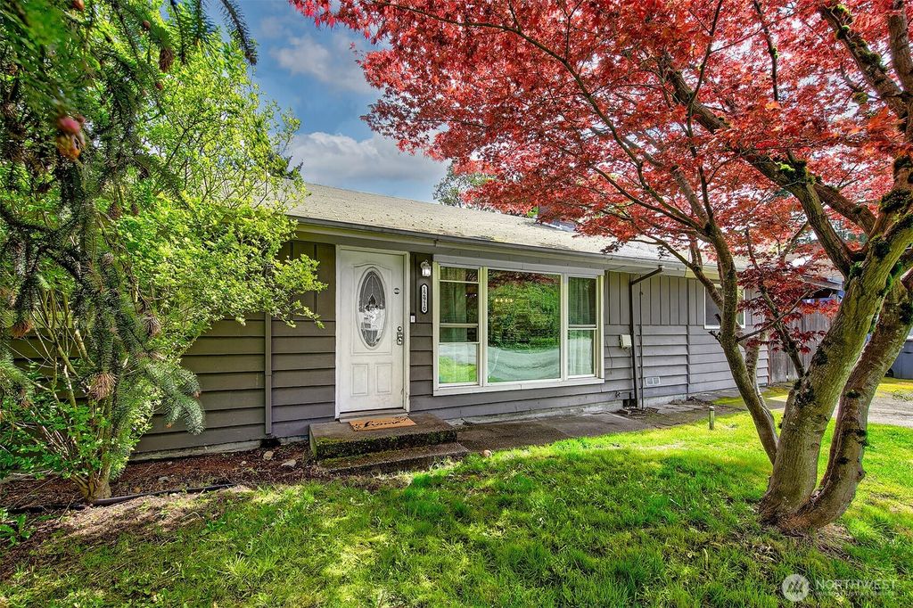 Photo of 12910 6th Avenue S, Burien, WA 98168 (MLS # 2362849)