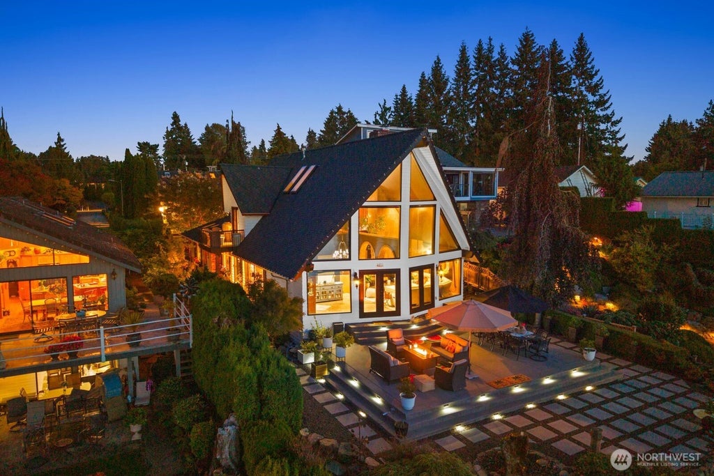 Photo of 1504 E Lakeshore Drive, Lake Stevens, WA 98258 (MLS # 2590014)