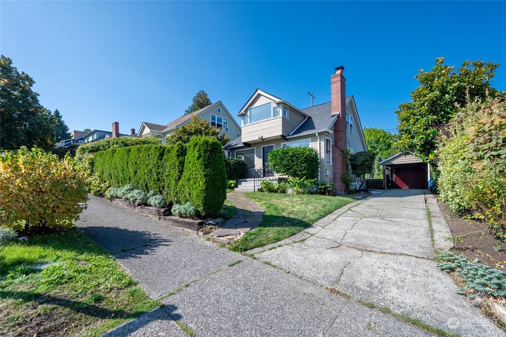 Photo of 4721 35th Avenue SW, Seattle, WA 98126 (MLS # 2284844)