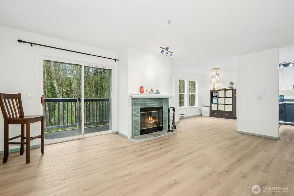 Photo of 33020 10th Avenue SW #B304, Federal Way, WA 98023 (MLS # 2354399)