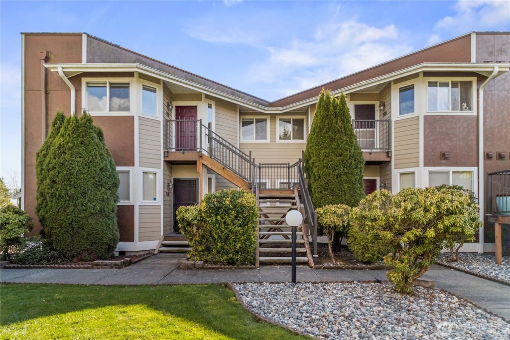 Photo of 1510 Peace Portal Drive #C2, Blaine, WA 98230 (MLS # 2500943)