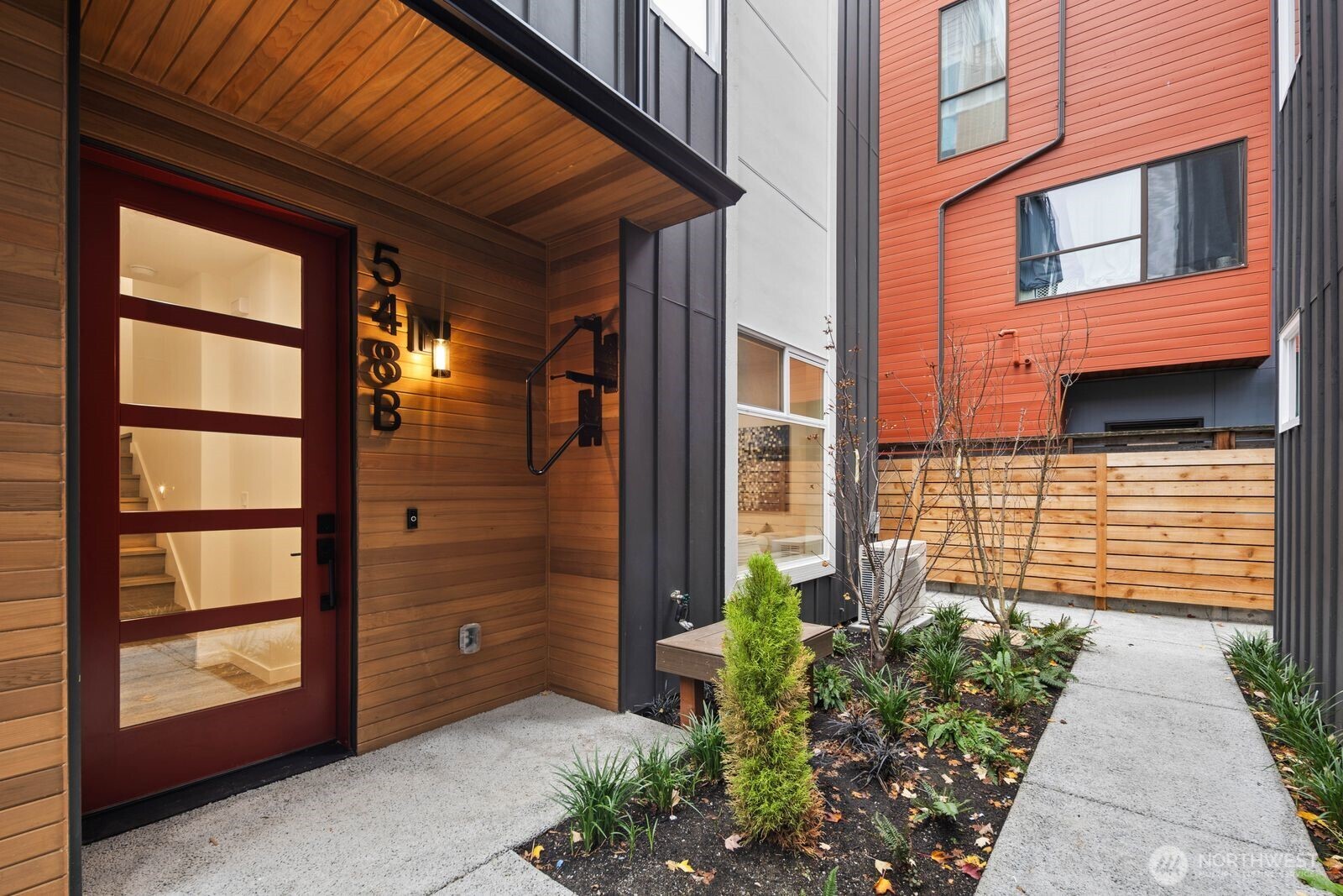 548 S Cloverdale Street B