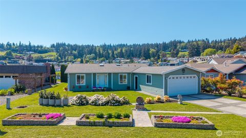 Photo of 2241 Mariner Beach Drive, Oak Harbor, WA 98277 (MLS # 2515209)