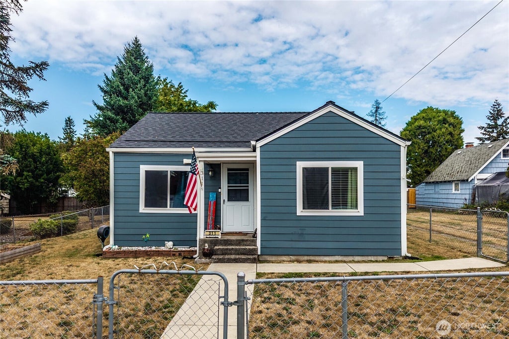 Photo of 311 Judson Street S, Tacoma, WA 98444 (MLS # 2571749)