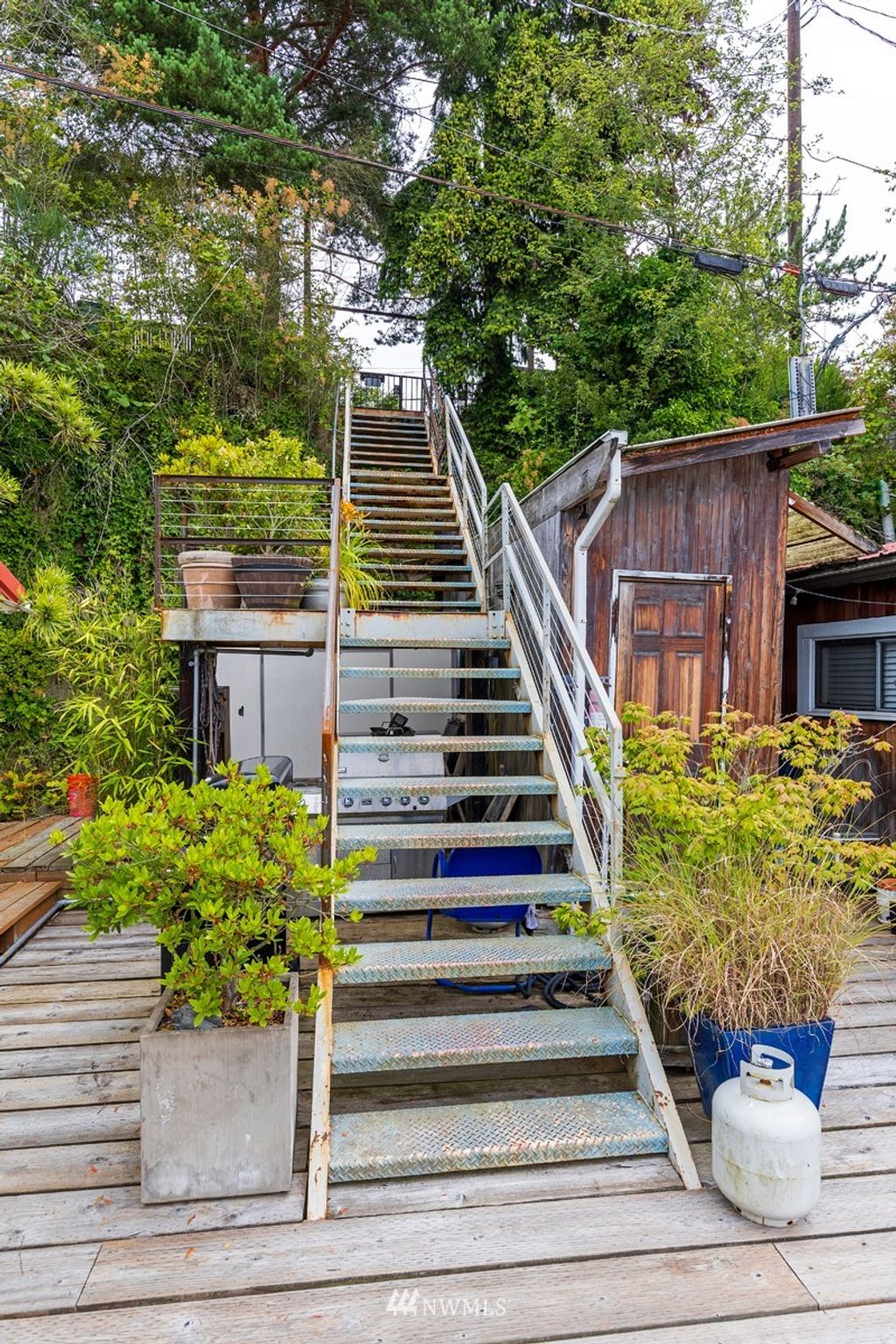Photo of 5621 Seaview Avenue NW, Seattle, WA 98107 (MLS # 1972461)