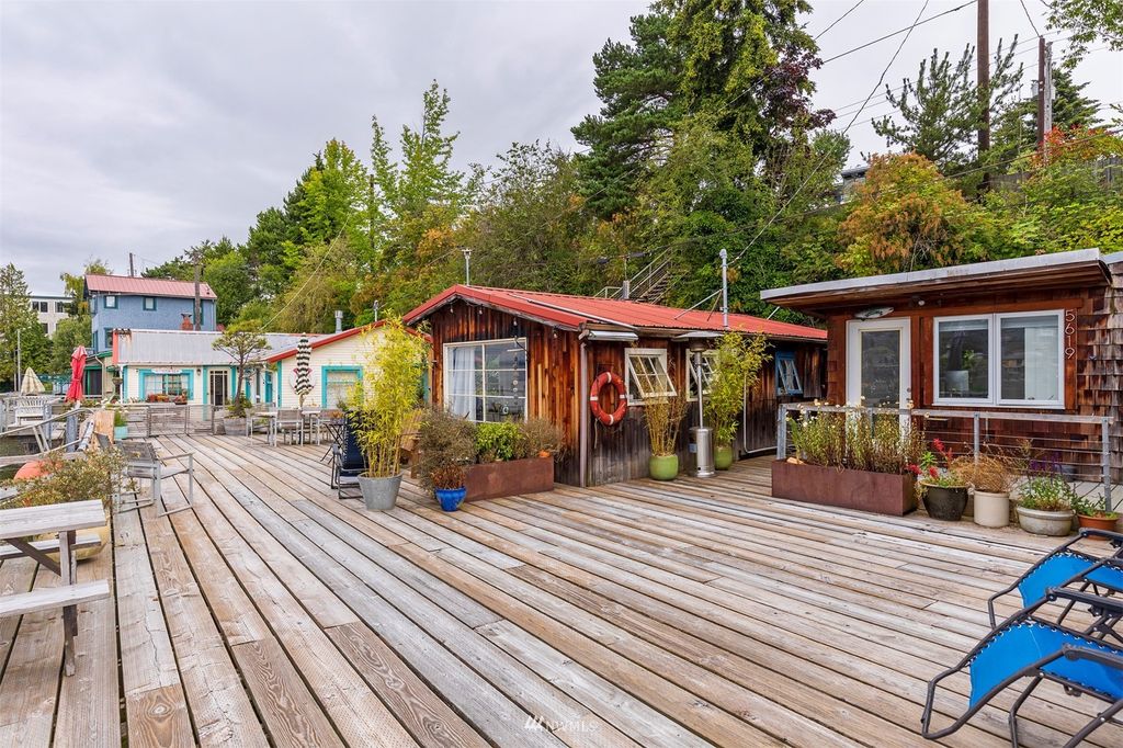 Photo of 5621 Seaview Avenue NW, Seattle, WA 98107 (MLS # 1972461)