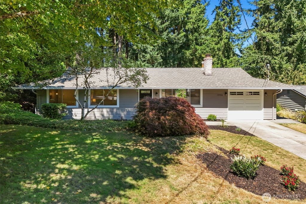 Photo of 13786 NE 75th Place, Redmond, WA 98052 (MLS # 2424031)