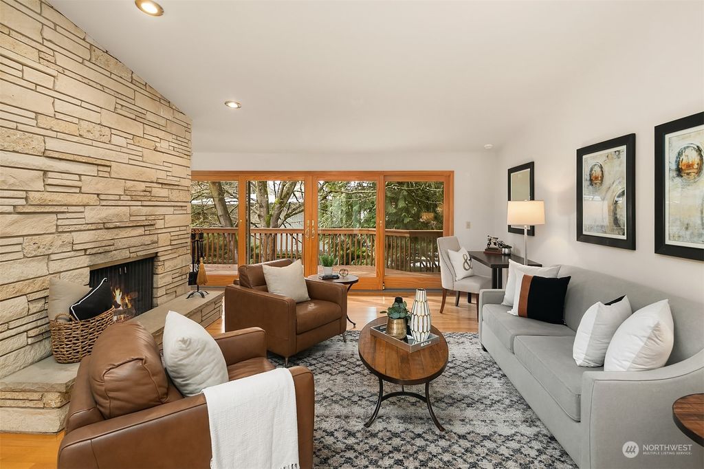 Photo of 5419 128th Avenue SE, Bellevue, WA 98006 (MLS # 2035548)