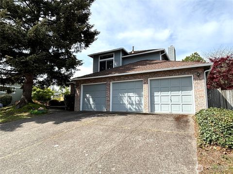 Photo of 21523 129th Avenue SE, Kent, WA 98031 (MLS # 2516120)