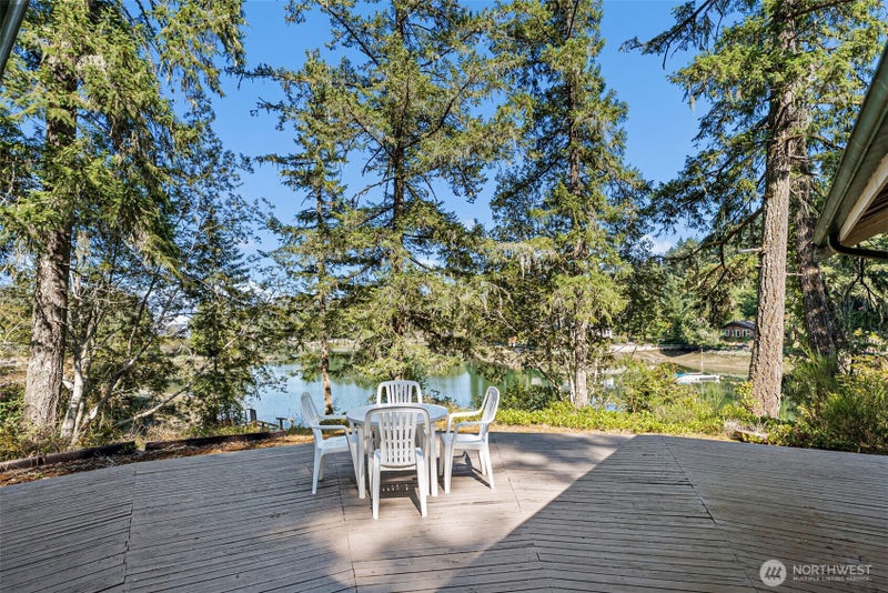 150 E Haskell Hill Road