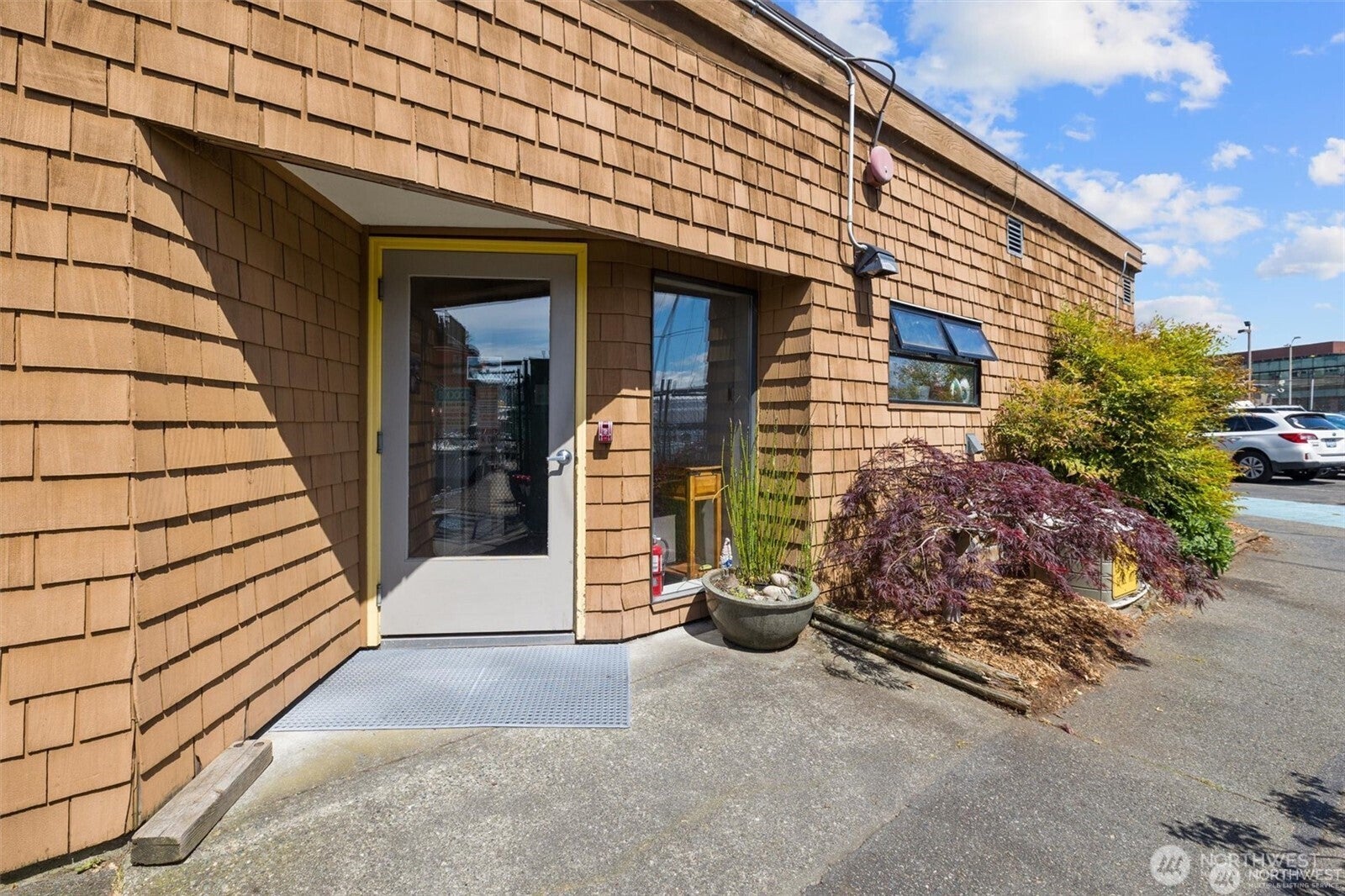 2143 N Northlake Way 27