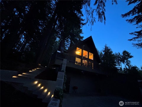 Photo of 2103 46th Avenue NE, Olympia, WA 98506 (MLS # 2473469)