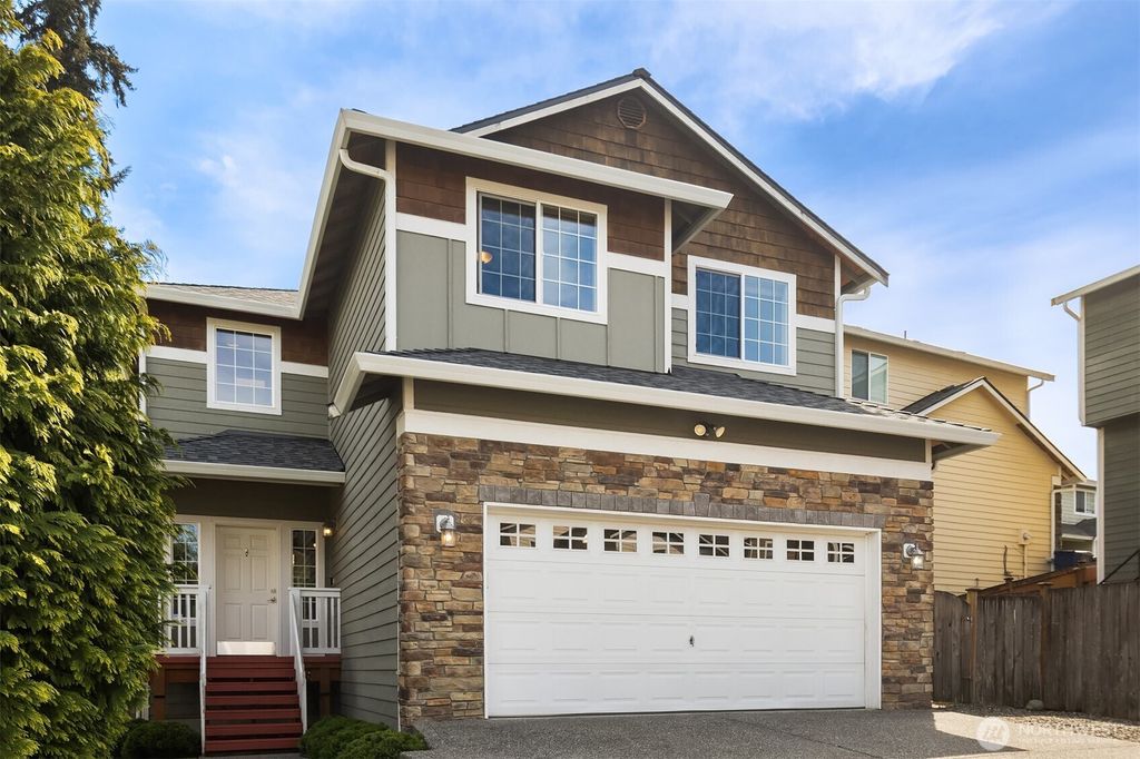 Photo of 2630 145th Street SW #7, Lynnwood, WA 98087 (MLS # 2516990)