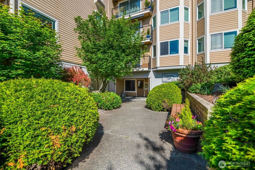 Photo of 6910 SW California Avenue #14, Seattle, WA 98136 (MLS # 2528045)