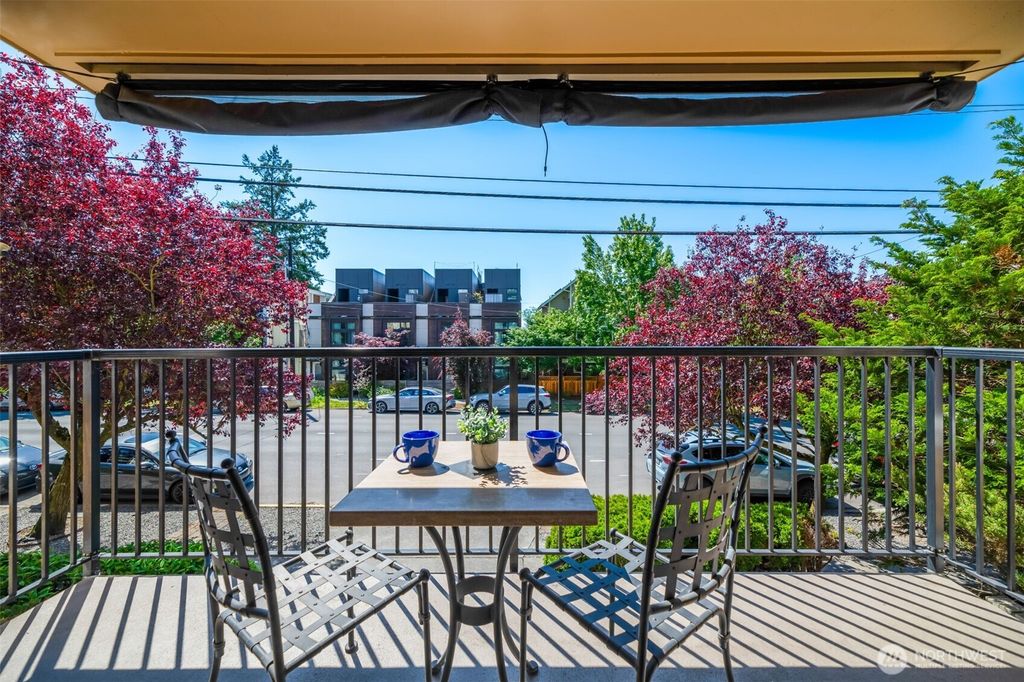 Photo of 6910 SW California Avenue #14, Seattle, WA 98136 (MLS # 2528045)