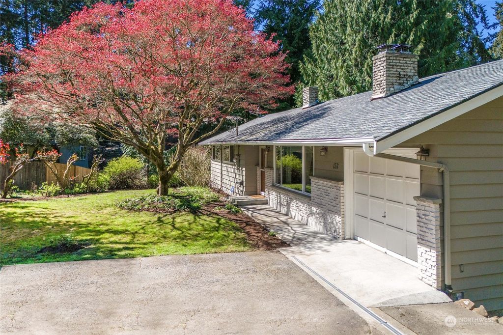 Photo of 132 SW 207th Street, Normandy Park, WA 98166 (MLS # 2218548)
