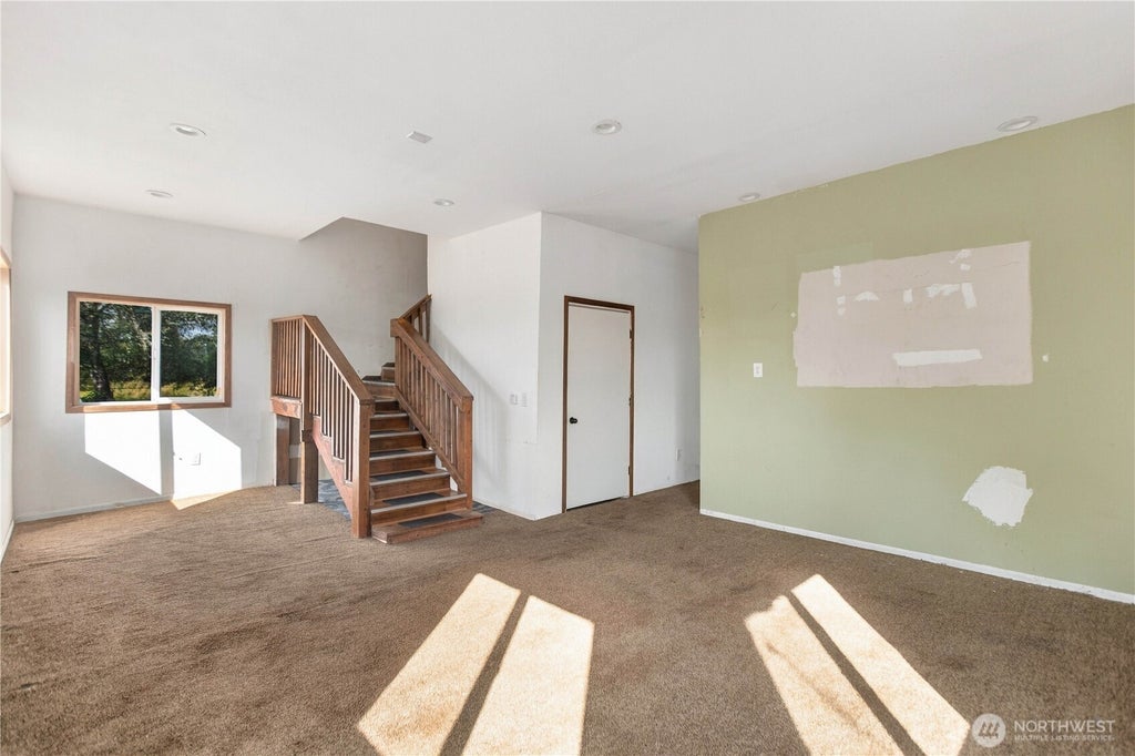 Photo of 15721 67th Avenue NE, Arlington, WA 98223 (MLS # 2585926)