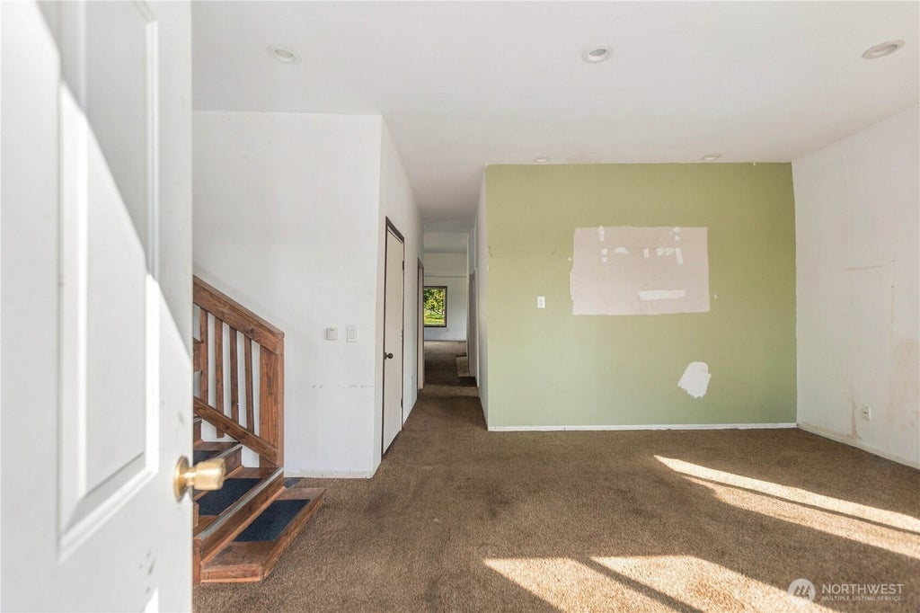 Photo of 15721 67th Avenue NE, Arlington, WA 98223 (MLS # 2585926)