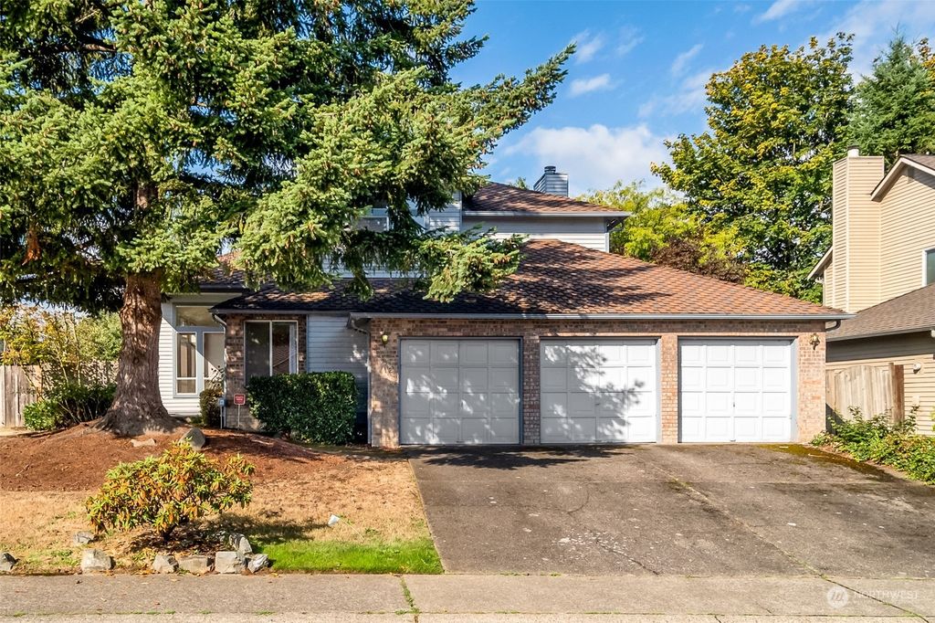 Photo of 21523 129th Avenue SE, Kent, WA 98031 (MLS # 2161962)
