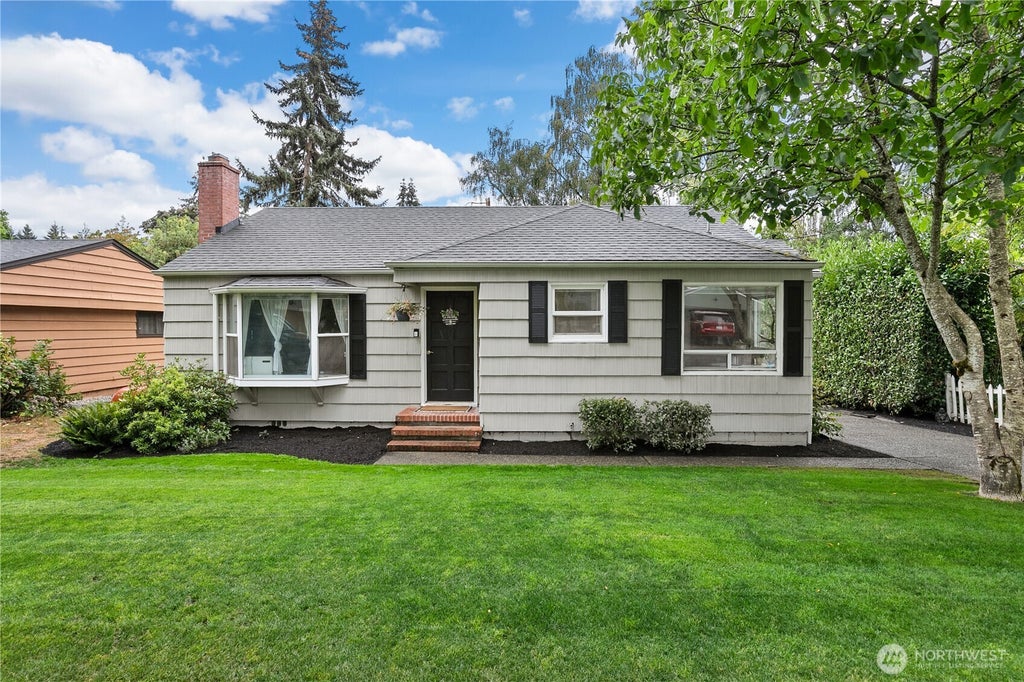 Photo of 1555 SW Grandview Avenue, Chehalis, WA 98532 (MLS # 2577300)