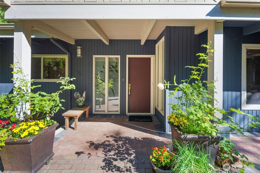 Photo of 12815 NE Fourth Place, Bellevue, WA 98005 (MLS # 2423871)
