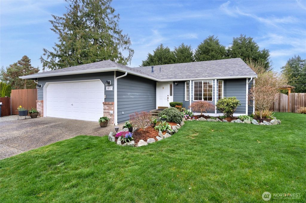 Photo of 3817 Moody Court, Mount Vernon, WA 98273 (MLS # 2499756)