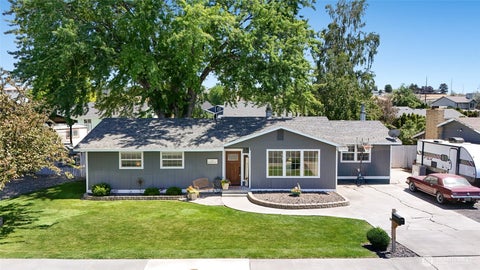 Photo of 1503 S Lakeway Drive, Moses Lake, WA 98837 (MLS # 2543848)