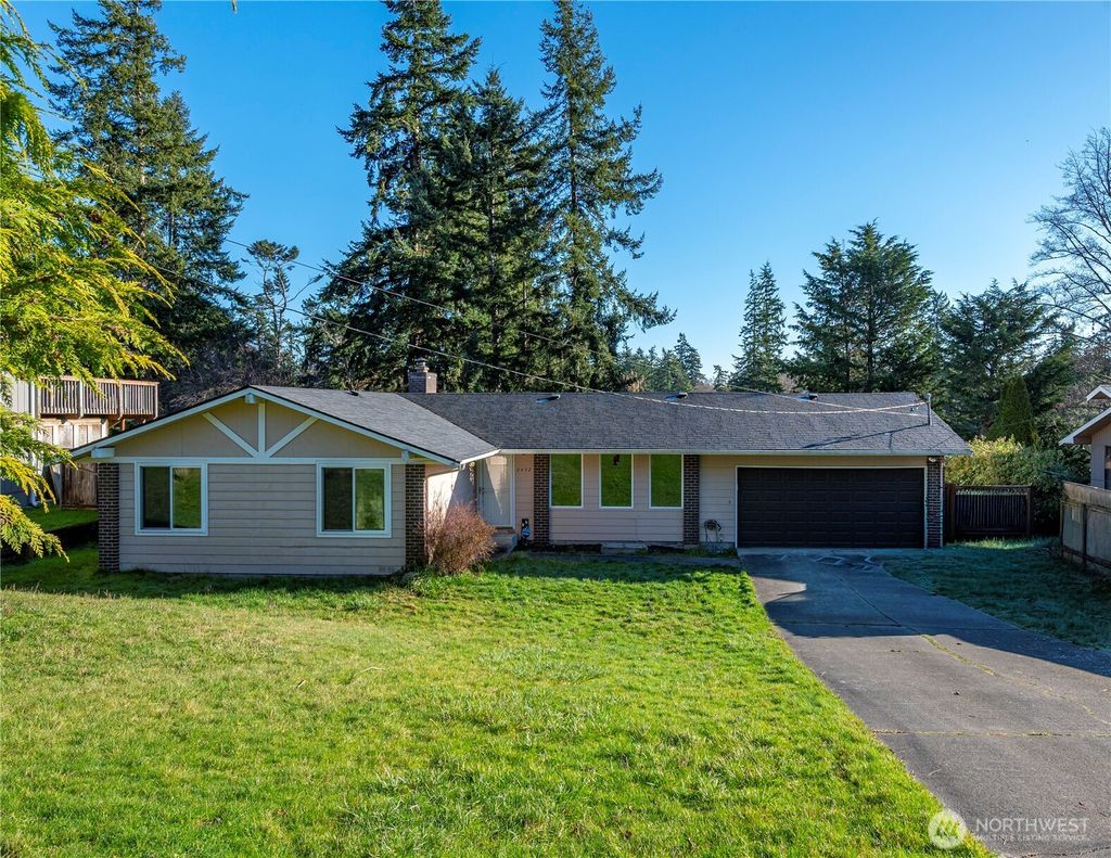 Photo of 2432 Hemenway Place, Oak Harbor, WA 98277 (MLS # 2472195)