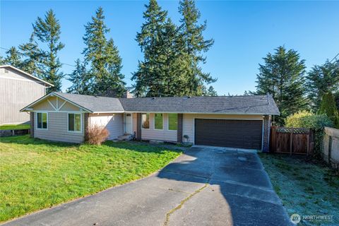 Photo of 2432 Hemenway Place, Oak Harbor, WA 98277 (MLS # 2472195)
