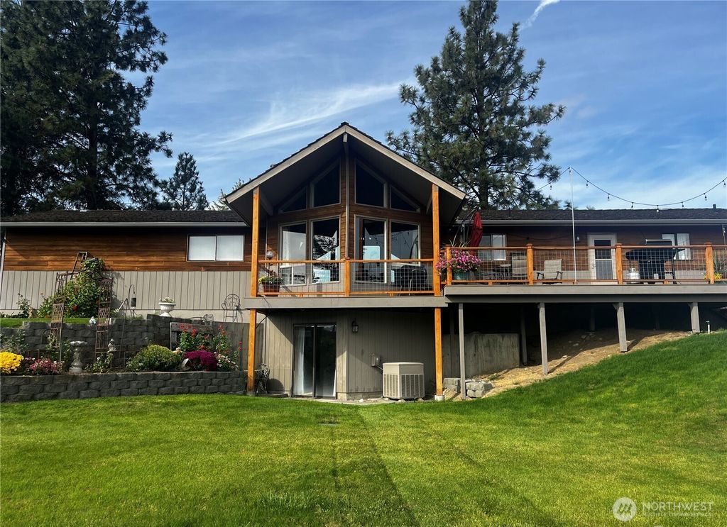 Photo of 8 Mundinger Lane, Omak, WA 98841 (MLS # 2508065)