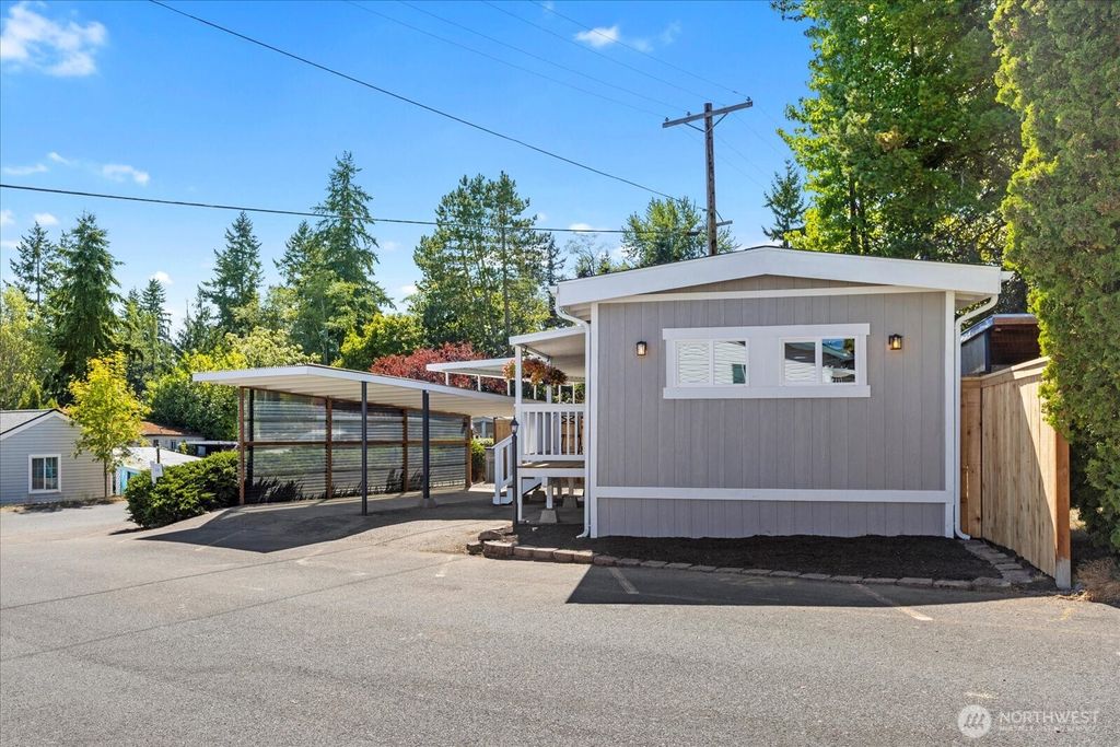 Photo of 14322 Admiralty Way Way #1, Lynnwood, WA 98087 (MLS # 2421091)