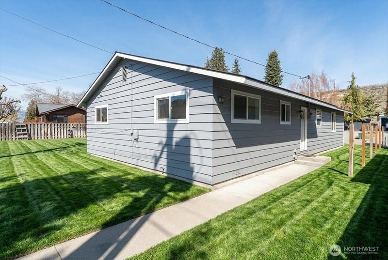 916 E Johnson Avenue