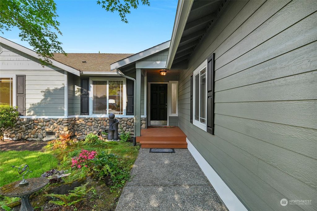 Photo of 13817 248th Avenue SE, Monroe, WA 98272 (MLS # 2075375)