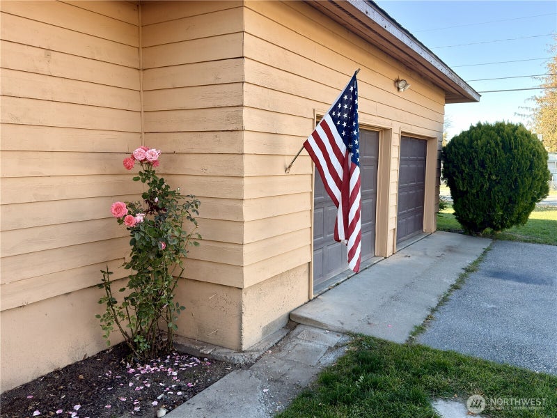 504 9th Avenue