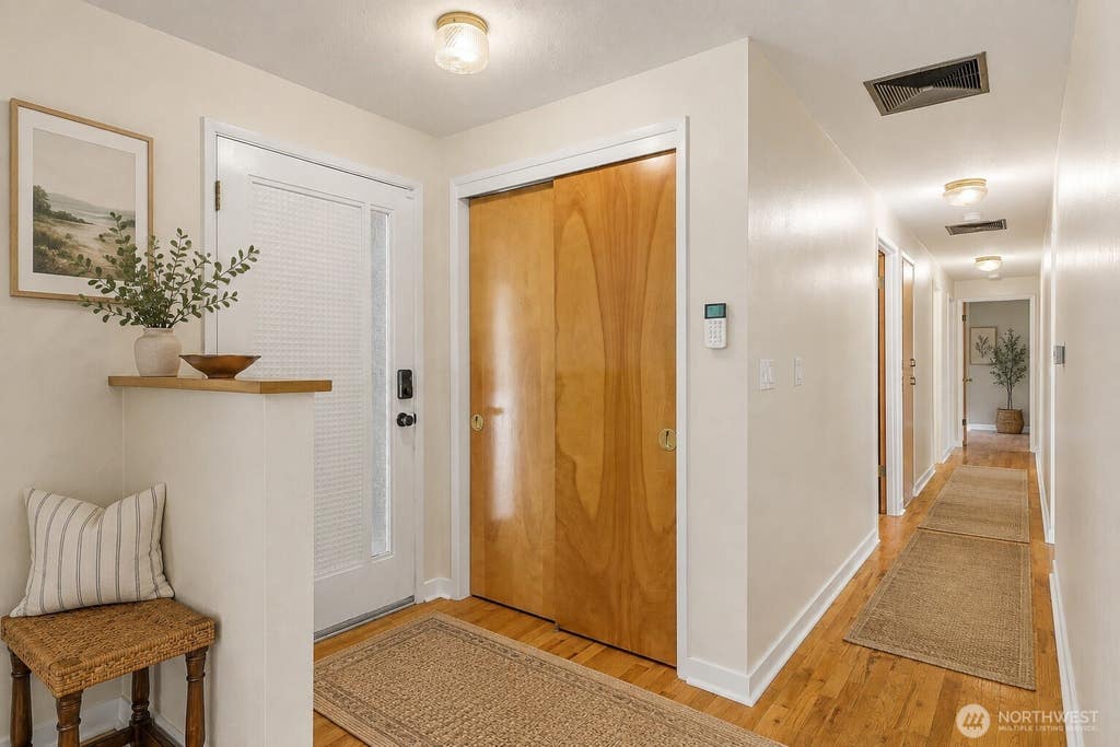 Photo of 433 SE Cougar Street, Olympia, WA 98503 (MLS # 2560379)