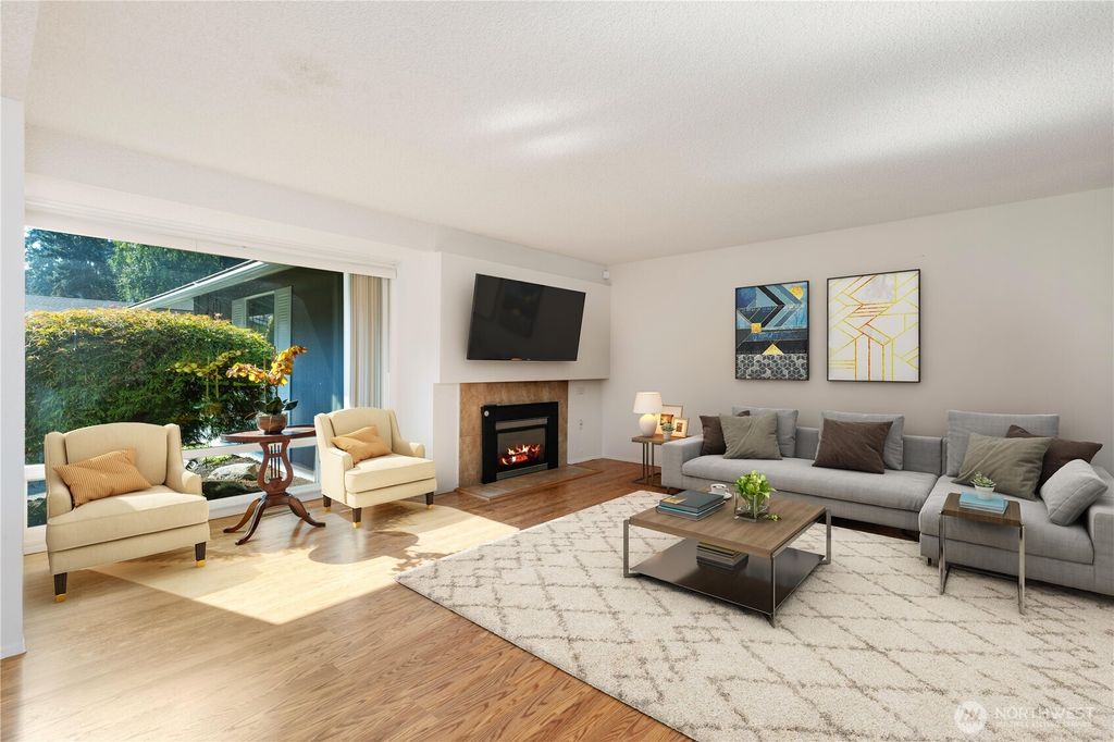 Photo of 32123 32nd Avenue SW, Federal Way, WA 98023 (MLS # 2429049)