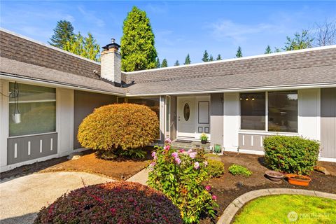 Photo of 32123 32nd Avenue SW, Federal Way, WA 98023 (MLS # 2429049)