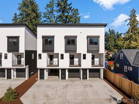 Photo of 313 311,309 118th Street S #3, Tacoma, WA 98444 (MLS # 2465277)
