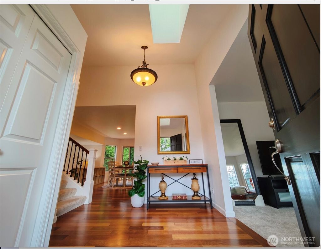Photo of 23030 NE 13th Street, Sammamish, WA 98074 (MLS # 2517402)