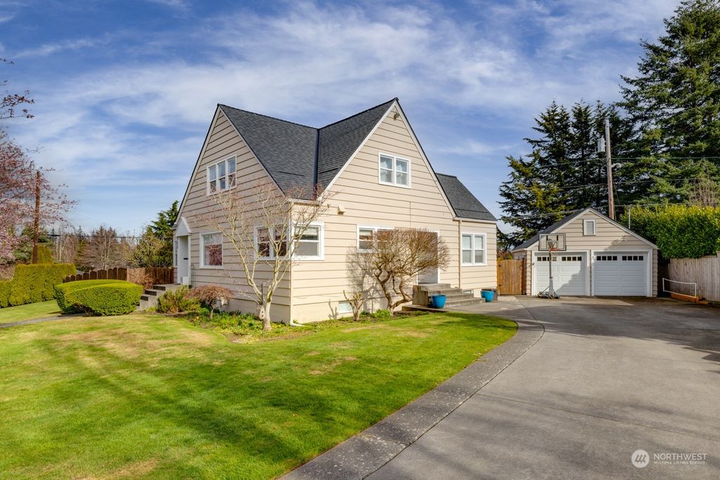 Photo of 531 Alverson Boulevard, Everett, WA 98201 (MLS # 2223330)