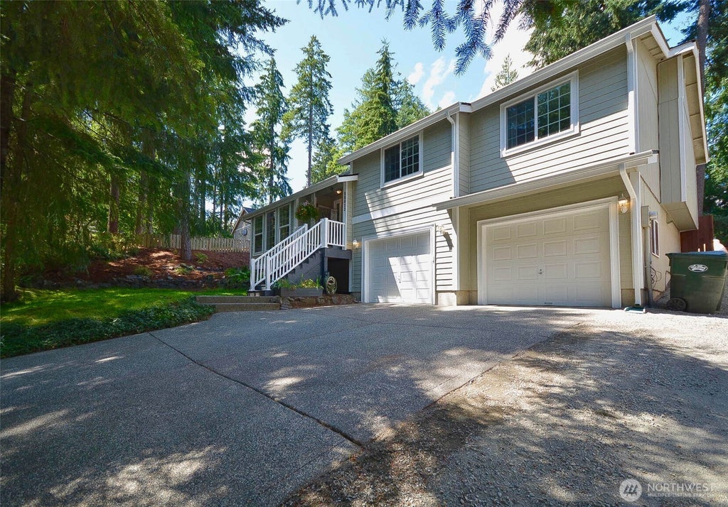 Photo of 22013 Bluewater Drive SE, Yelm, WA 98597 (MLS # 2562375)